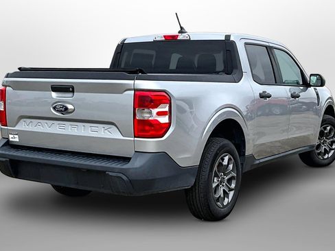 Used 2022 Ford Maverick XLT image 11