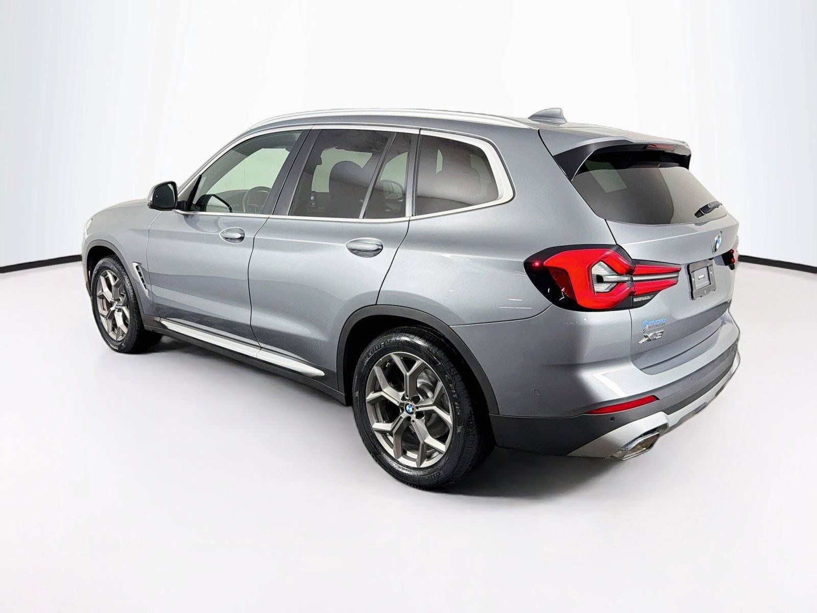 Used 2023 BMW X3 xDrive30i w/ Premium Package AWD/4WD image 9