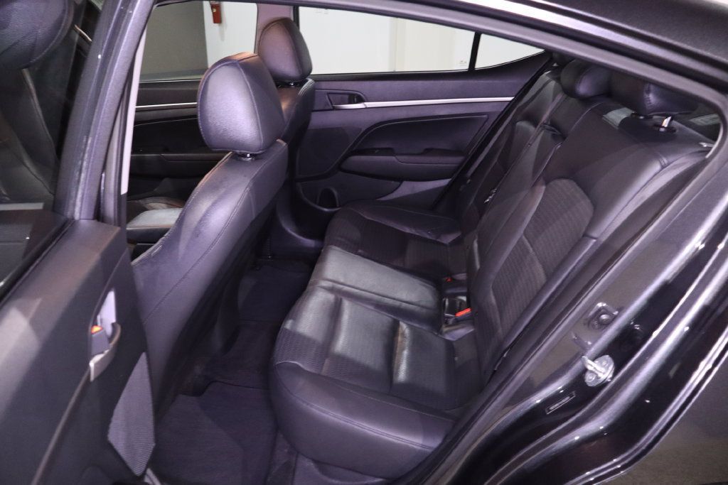 Used 2020 Hyundai Elantra Limited w/ Cargo Package (C1) FWD image 27