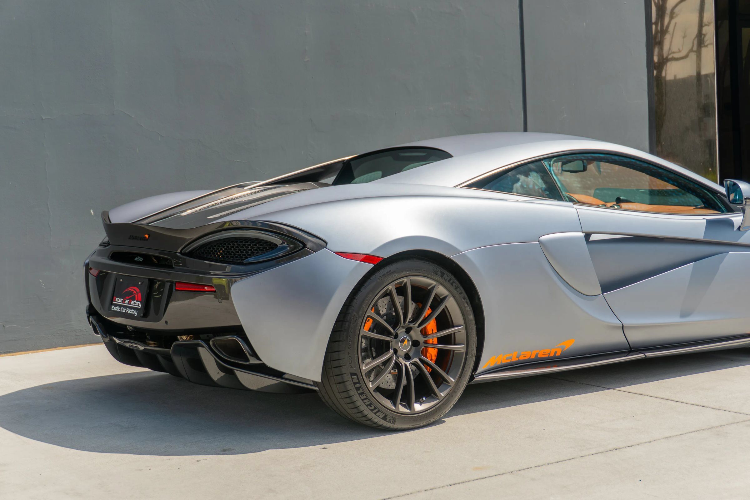 Used 2017 McLaren 570S Coupe RWD image 34