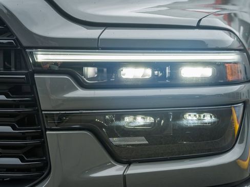 New 2026 RAM 2500 Limited AWD/4WD image 13
