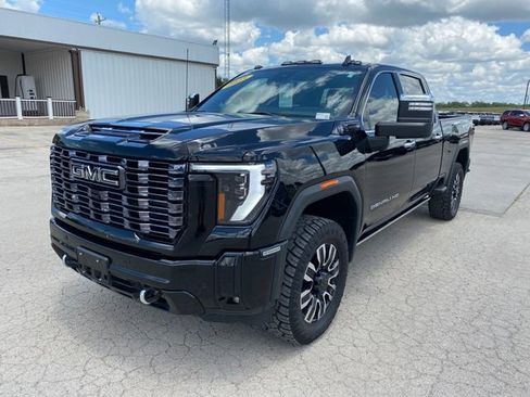 Used 2025 GMC Sierra 2500 Denali Ultimate AWD/4WD image 2