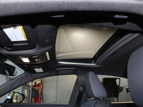 Used 2025 Lexus IS 350 F Sport image 44