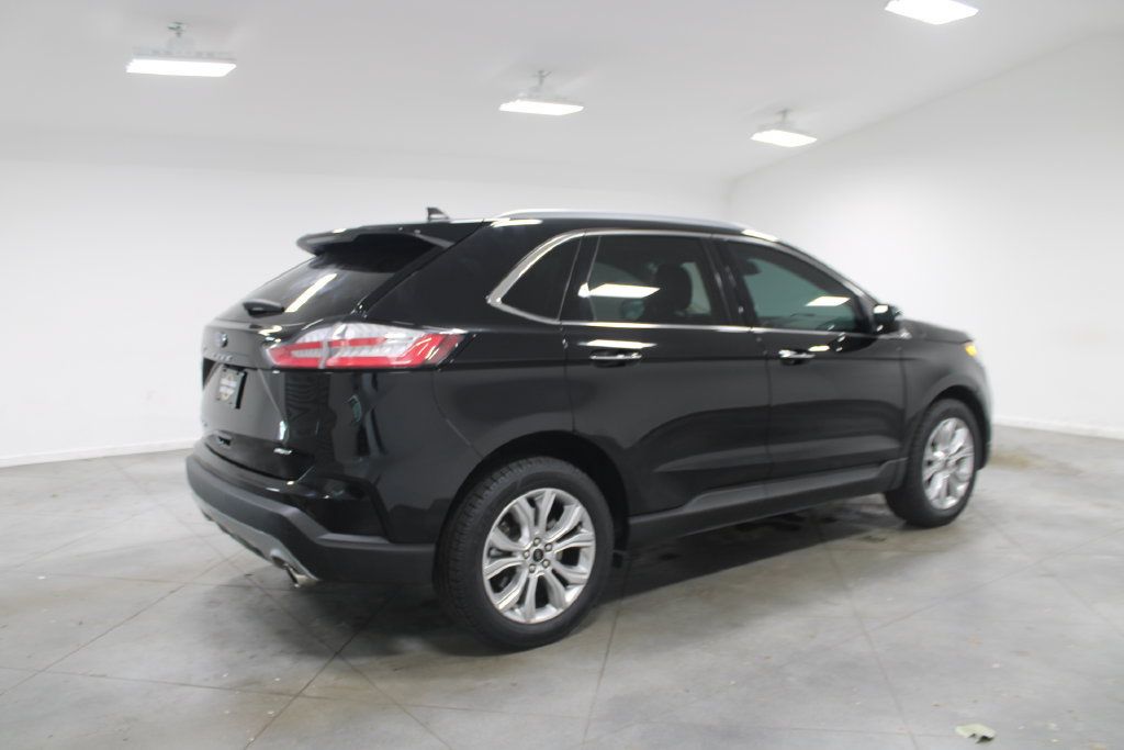 Used 2024 Ford Edge Titanium AWD/4WD image 9