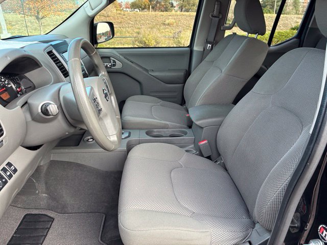 Used 2021 Nissan Frontier SV w/ Midnight Edition Floor Mats AWD/4WD image 13