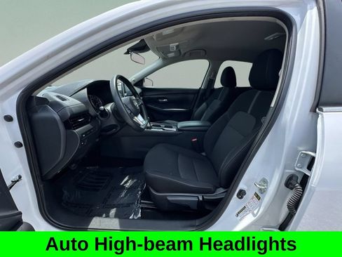 Used 2024 Nissan Sentra SV FWD image 18