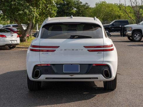 Used 2025 Genesis GV70 2.5T AWD/4WD image 4