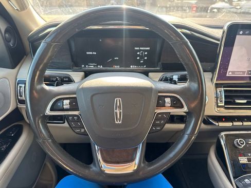 Used 2019 Lincoln Navigator L Reserve AWD/4WD image 17