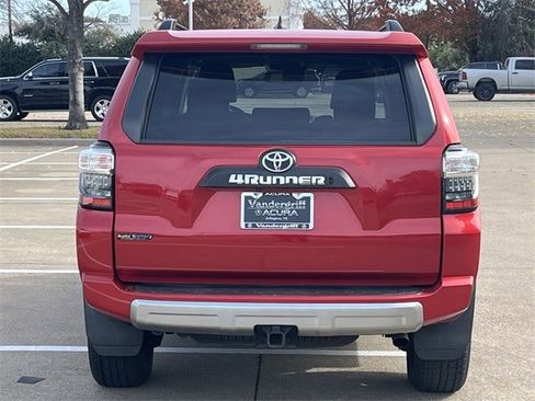 Used 2021 Toyota 4Runner TRD Off-Road Premium image 5