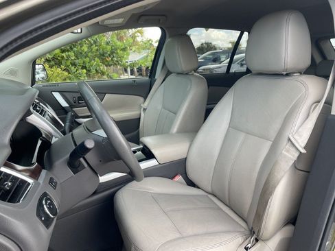Used 2014 Ford Edge Limited FWD image 2