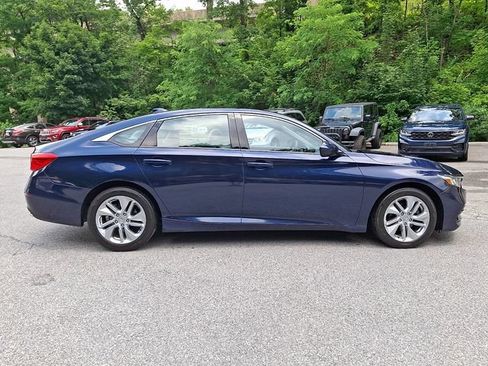 Used 2018 Honda Accord LX image 9
