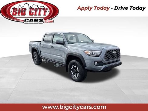 Used 2020 Toyota Tacoma TRD Off-Road image 1