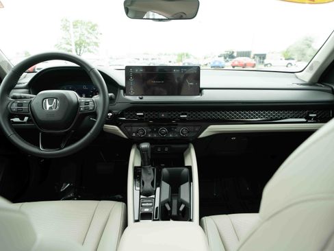 Certified 2025 Honda Accord EX-L image 20