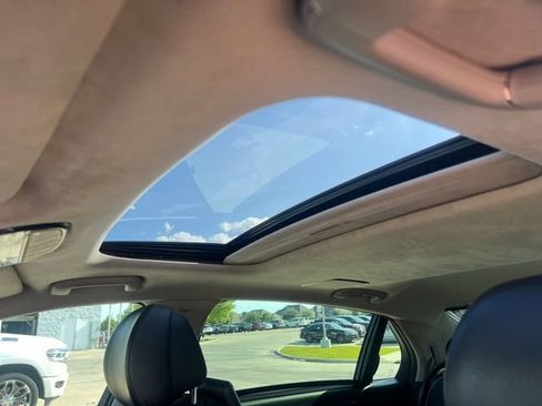 Used 2018 Genesis G90 5.0 Ultimate RWD image 7