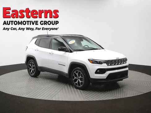 Used 2025 Jeep Compass Limited AWD/4WD image 48