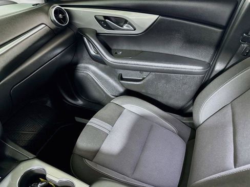 Certified 2024 Chevrolet Blazer LT w/ Convenience Package FWD image 21