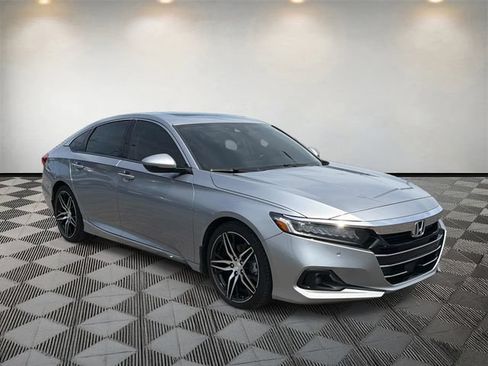 Used 2021 Honda Accord Touring image 3