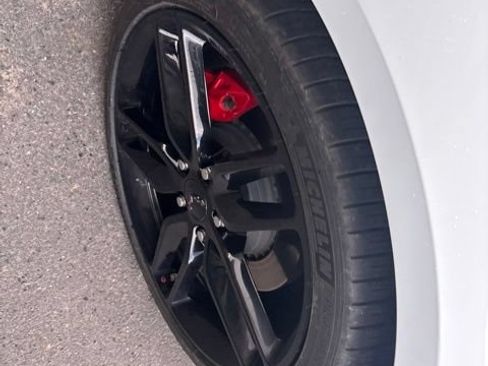 Used 2019 Chevrolet Corvette Stingray Coupe RWD image 13