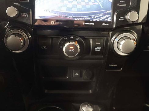 Used 2024 Toyota 4Runner TRD Off-Road Premium AWD/4WD image 46