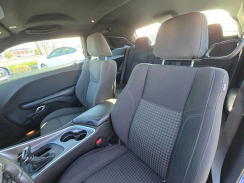 Used 2019 Dodge Challenger SXT w/ Driver Convenience Group RWD image 23