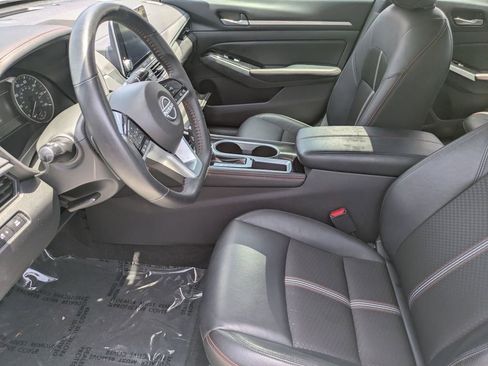Used 2025 Nissan Altima 2.5 SR FWD image 23