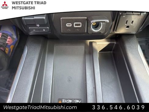 Used 2020 Chevrolet Silverado 2500 High Country w/ Technology Package AWD/4WD image 28