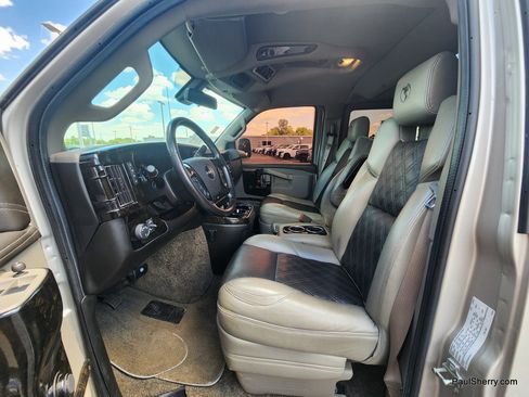 Used 2021 GMC Savana 2500 LS w/ Enhanced Convenience Package RWD image 24