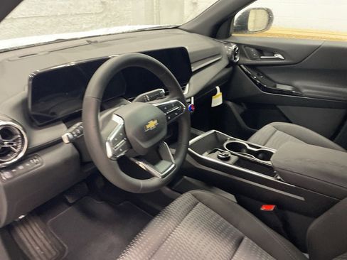 New 2026 Chevrolet Equinox LT w/ Safety and Technology Package image 15