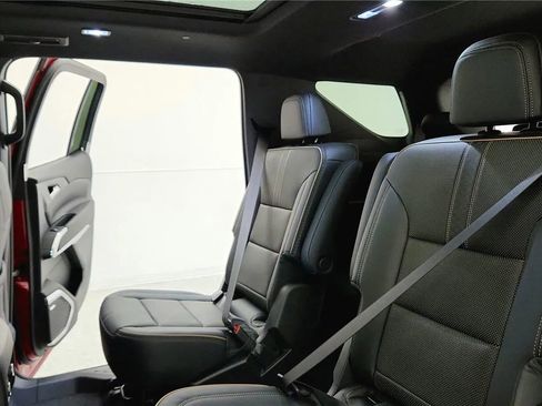 New 2026 Chevrolet Traverse High Country FWD image 31