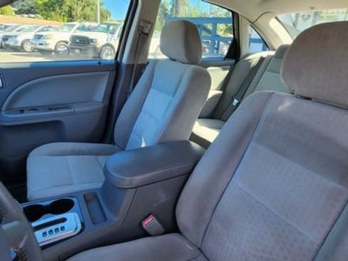 Used 2007 Ford Five Hundred SEL FWD image 7