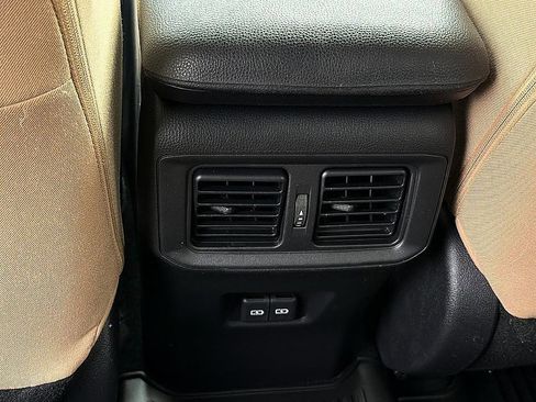 Used 2022 Toyota RAV4 XLE w/ Convenience Package image 7