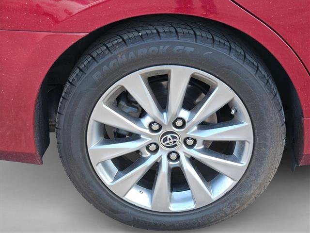 Used 2015 Toyota Camry XLE w/ Moonroof Package FWD image 13