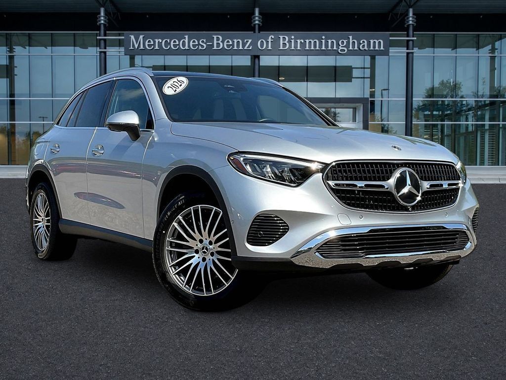 Used 2026 Mercedes-Benz GLC 300 image 1