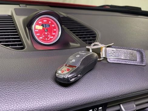 Used 2015 Porsche 911 Carrera 4 GTS image 44