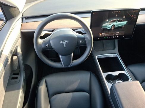 Used 2023 Tesla Model Y Long Range AWD/4WD image 12