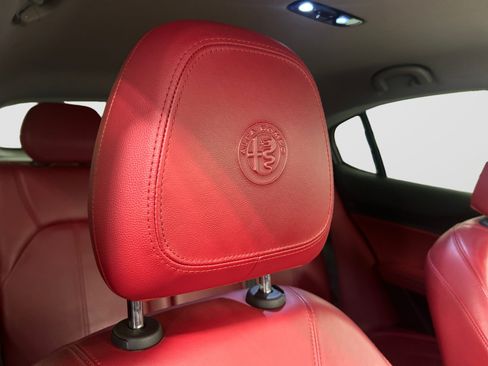 Used 2020 Alfa Romeo Stelvio w/ Nero Edizione RWD image 21