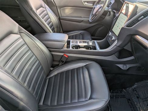 Used 2024 Ford Edge SEL image 33