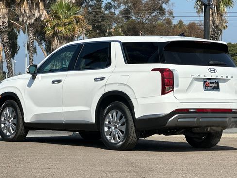 Used 2023 Hyundai Palisade SE image 6