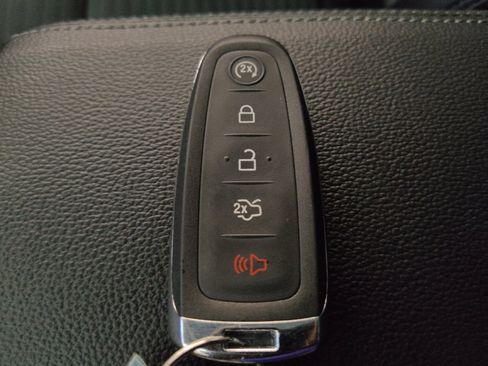 Used 2019 Ford Escape SE FWD image 32