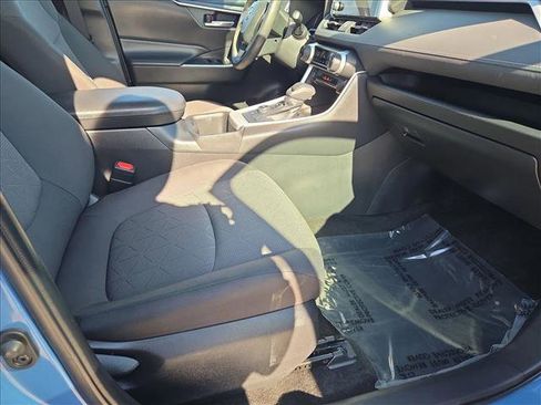 Used 2023 Toyota RAV4 AWD Hybrid image 21