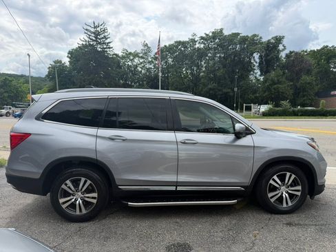 Used 2017 Honda Pilot EX-L image 11