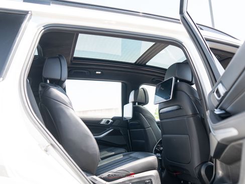 Used 2019 BMW X7 xDrive40i w/ Premium Package AWD/4WD image 19
