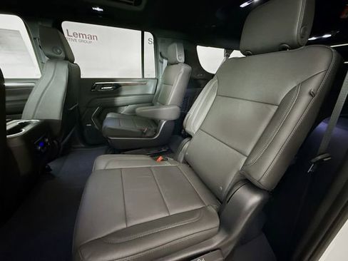 New 2026 Chevrolet Suburban Z71 w/ Comfort Package AWD/4WD image 27