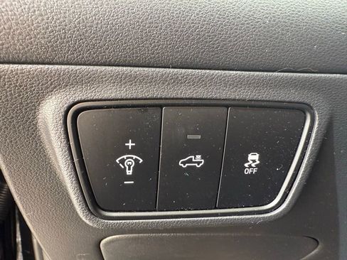 Used 2022 Hyundai Santa Cruz SEL Premium image 13