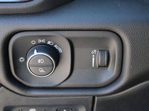 Used 2024 RAM 1500 Big Horn AWD/4WD image 29