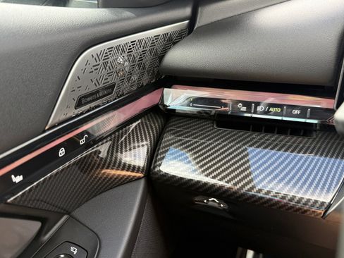 Used 2024 BMW i5 eDrive40i w/ Executive Package image 15