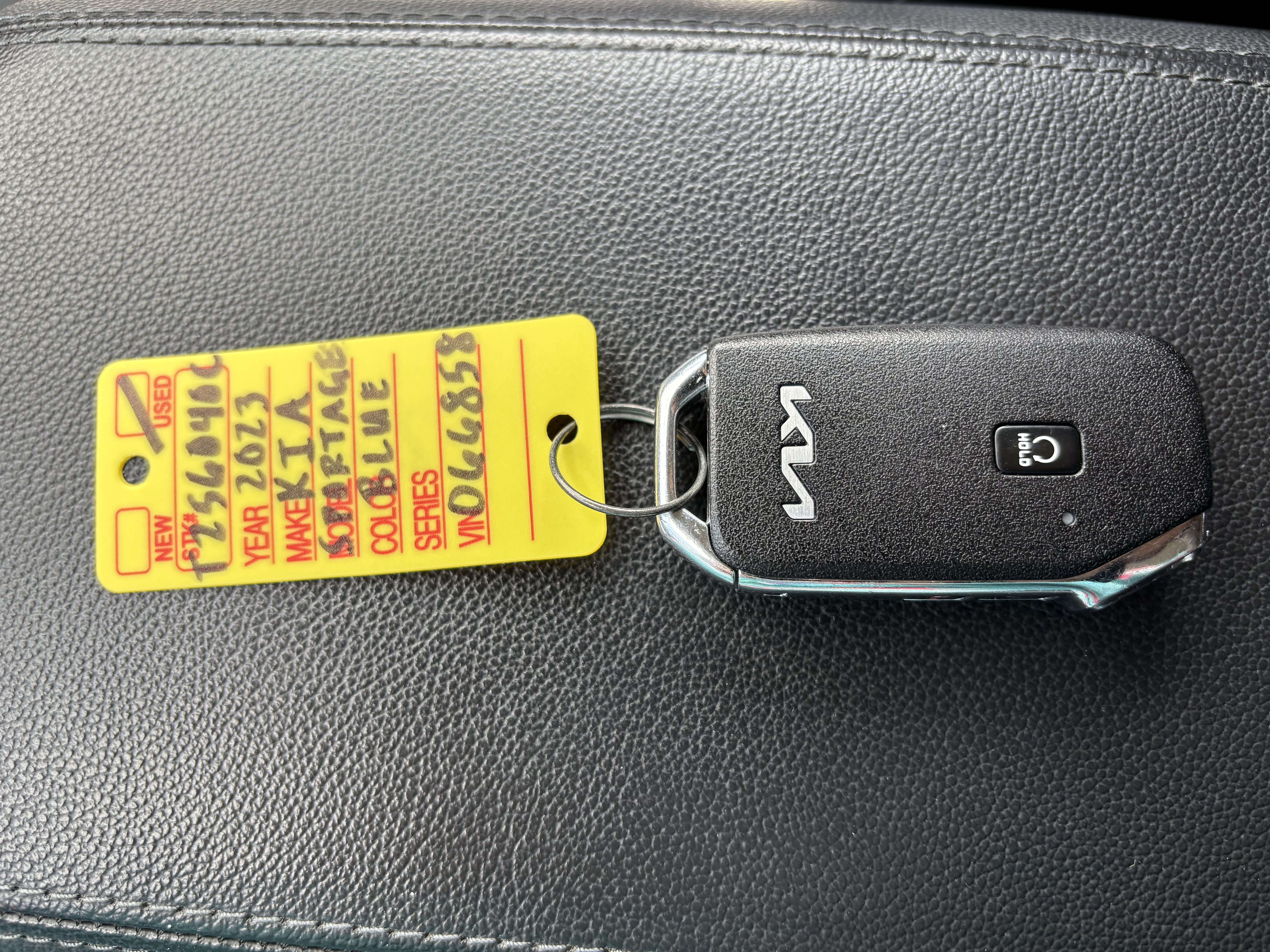 Used 2023 Kia Sportage EX AWD/4WD image 30