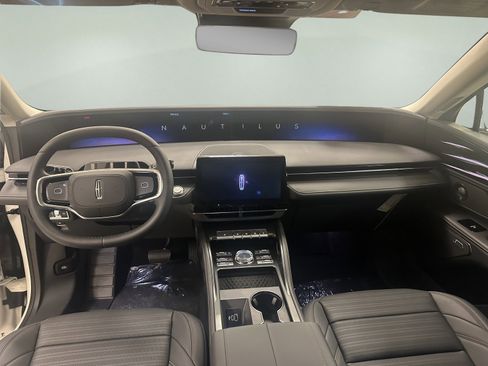 New 2026 Lincoln Nautilus Reserve w/ Jet Appearance Package image 11