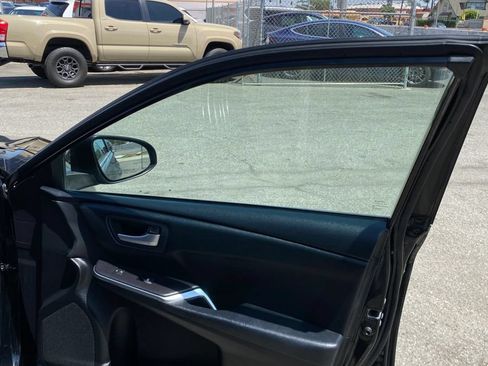 Used 2016 Toyota Camry SE FWD image 11