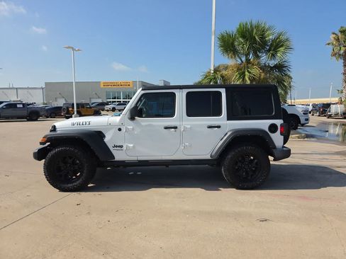 Used 2022 Jeep Wrangler Unlimited Sport AWD/4WD image 11